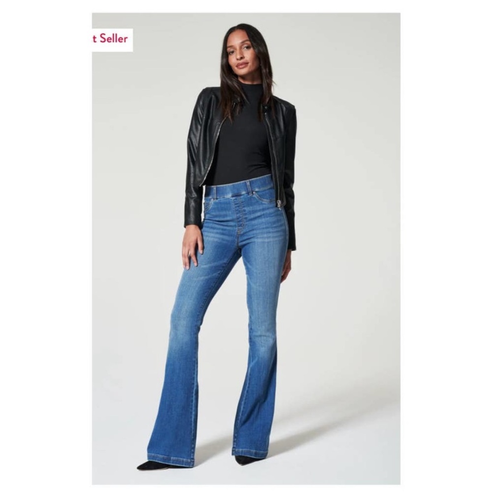 $168 Spanx Vintage Indigo medium wash Flare Jeans Medium